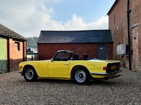 TRIUMPH TR6