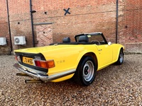 TRIUMPH TR6