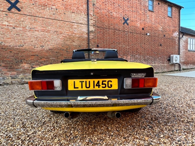 TRIUMPH TR6