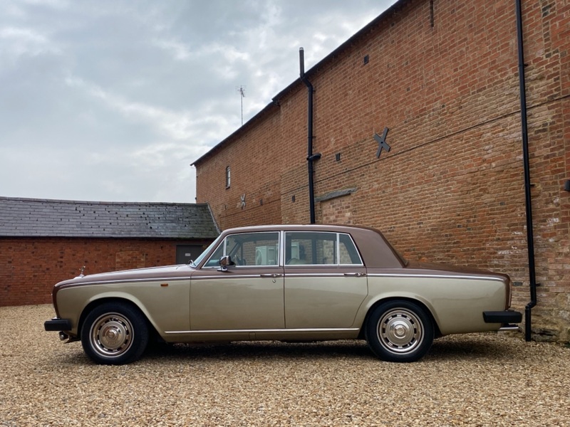 ROLLS-ROYCE SILVER SHADOW