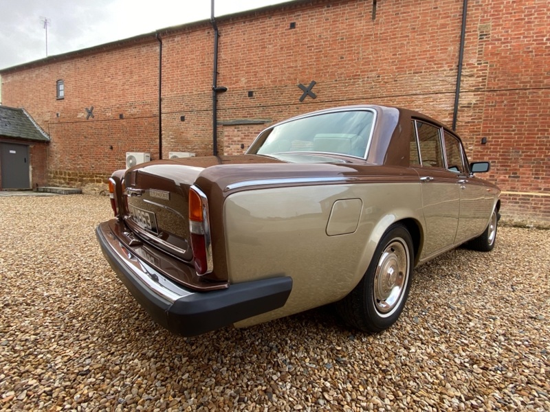 ROLLS-ROYCE SILVER SHADOW