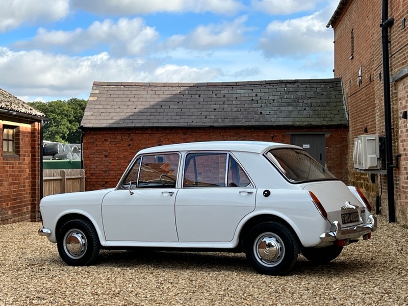 MORRIS 1100