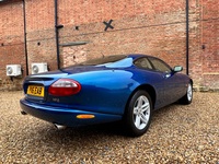 JAGUAR XK8