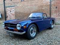 TRIUMPH TR6