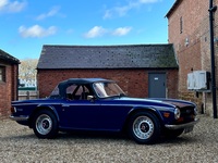 TRIUMPH TR6