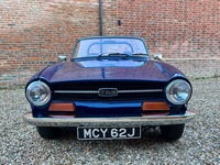 TRIUMPH TR6