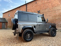 LAND ROVER DEFENDER 90