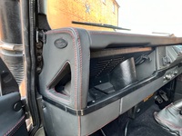 LAND ROVER DEFENDER 90