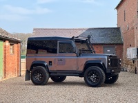 LAND ROVER DEFENDER 90