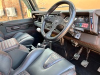 LAND ROVER DEFENDER 90