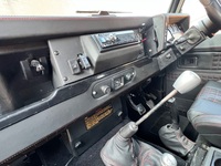 LAND ROVER DEFENDER 90