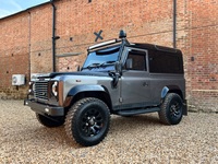 LAND ROVER DEFENDER 90