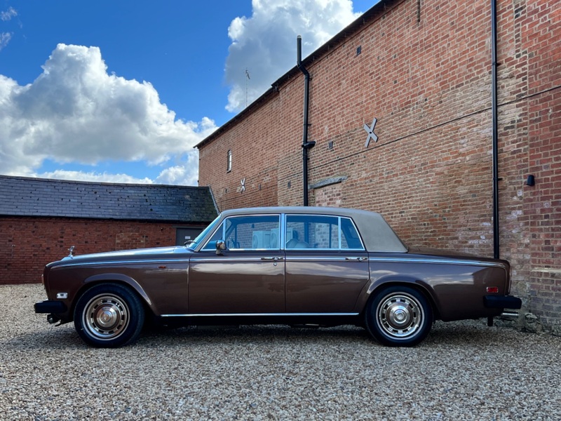 ROLLS-ROYCE SILVER SHADOW