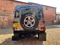 LAND ROVER DEFENDER 90