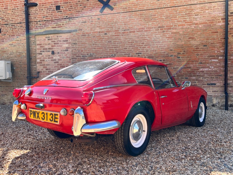 TRIUMPH GT6