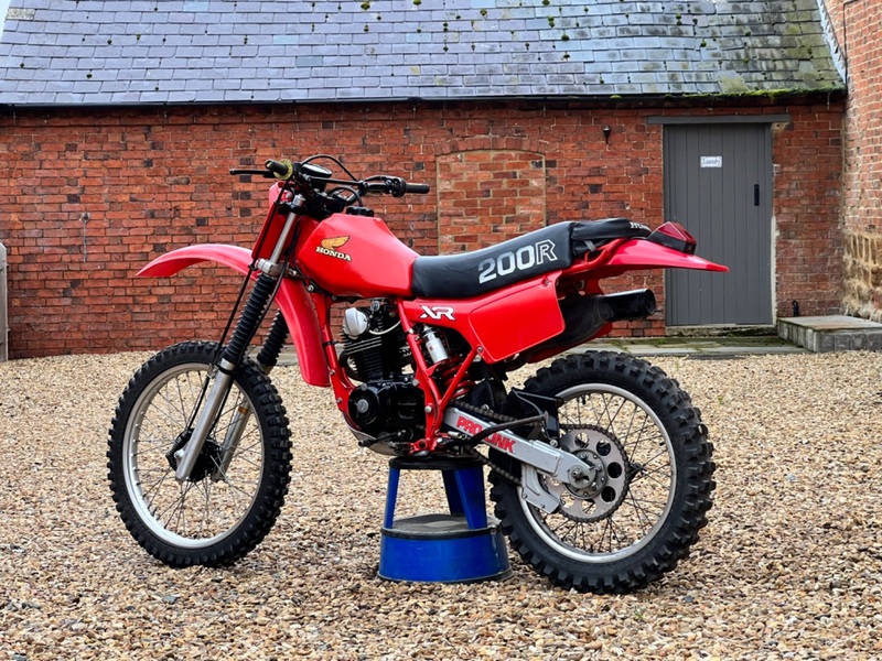 HONDA XR200