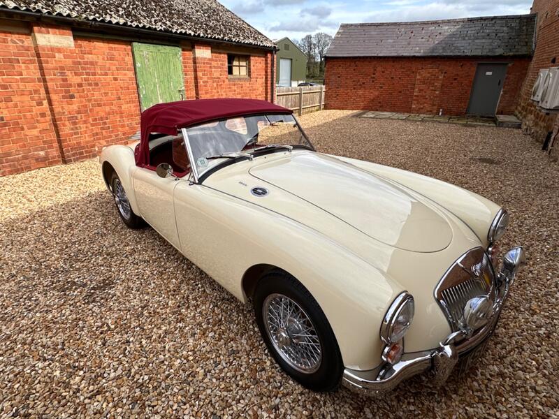 MG MGA