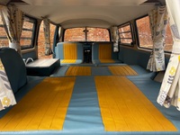 VOLKSWAGEN CAMPER