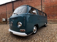 VOLKSWAGEN CAMPER
