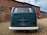 VOLKSWAGEN CAMPER