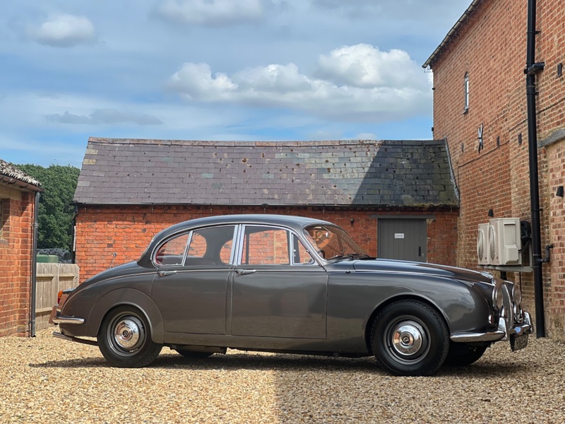DAIMLER V8